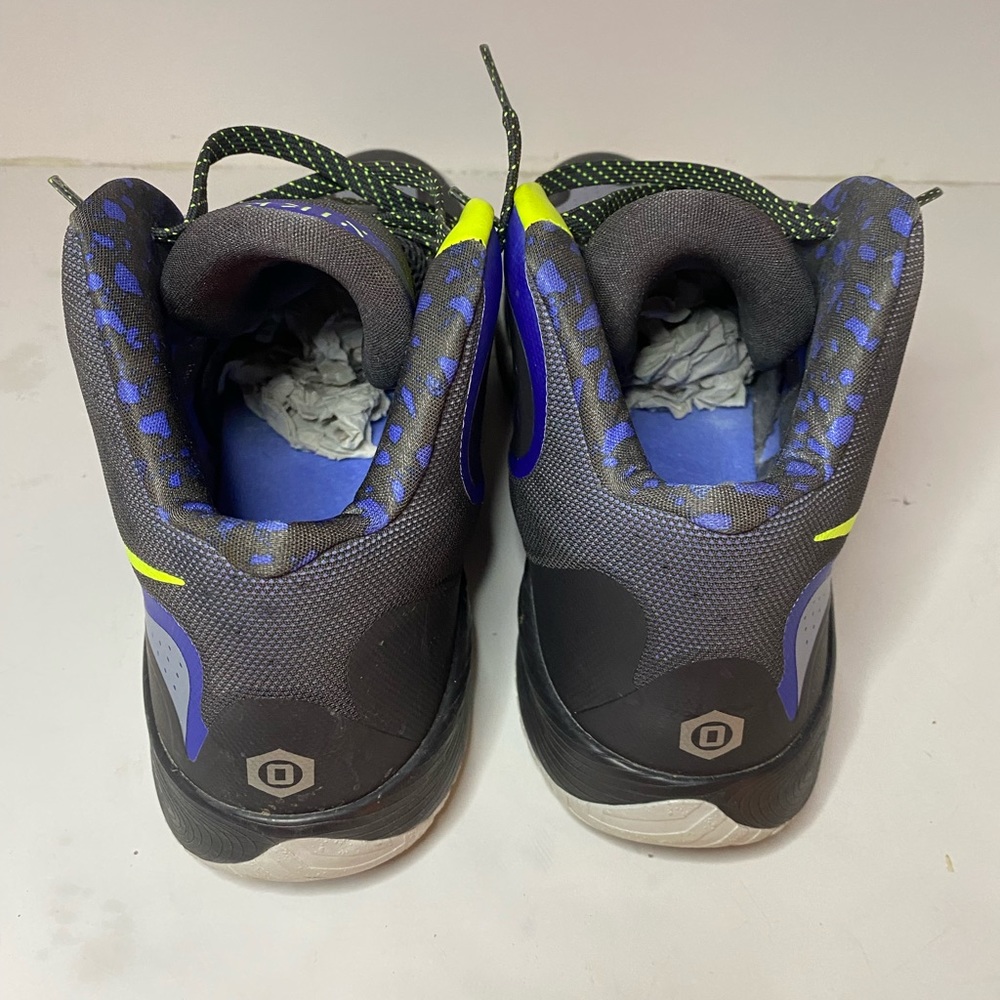 COPY - Nikes men’s sneakers see picture for color size 13 lightly used recondit… - Picture 3 of 6